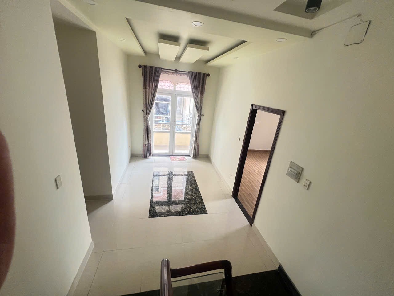 Cần bán Nhà mặt tiền Phường Phú Hữu, Quận 9, Diện tích 185m², Giá 18.3 Tỷ 6