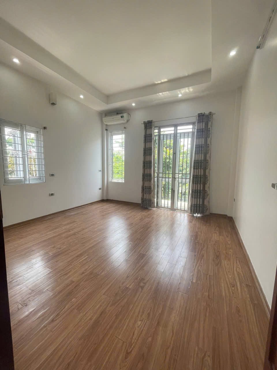 Bán gấp MẶT NGÕ 48m giá 8.9  tỷ Ô TÔ KINH DOANH PHỐ Trung Liệt Đống Đa. 5