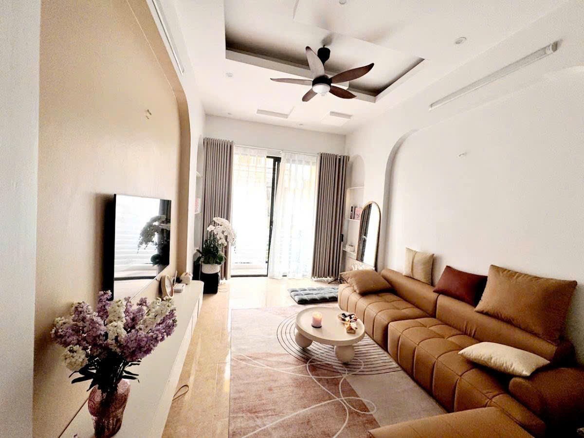 Bán nhà khu Quân đội Tô Vĩnh Diện - 1 nhà ra phố, kinh doanh - 02 thoáng ngõ rộng 3