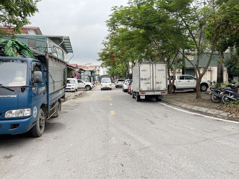 Bán 78,8m2 đất mặt đường 17m, phố Hoa Động, Phường Long Biên - Phù hợp làm văn phòng/nhà xưởng 2