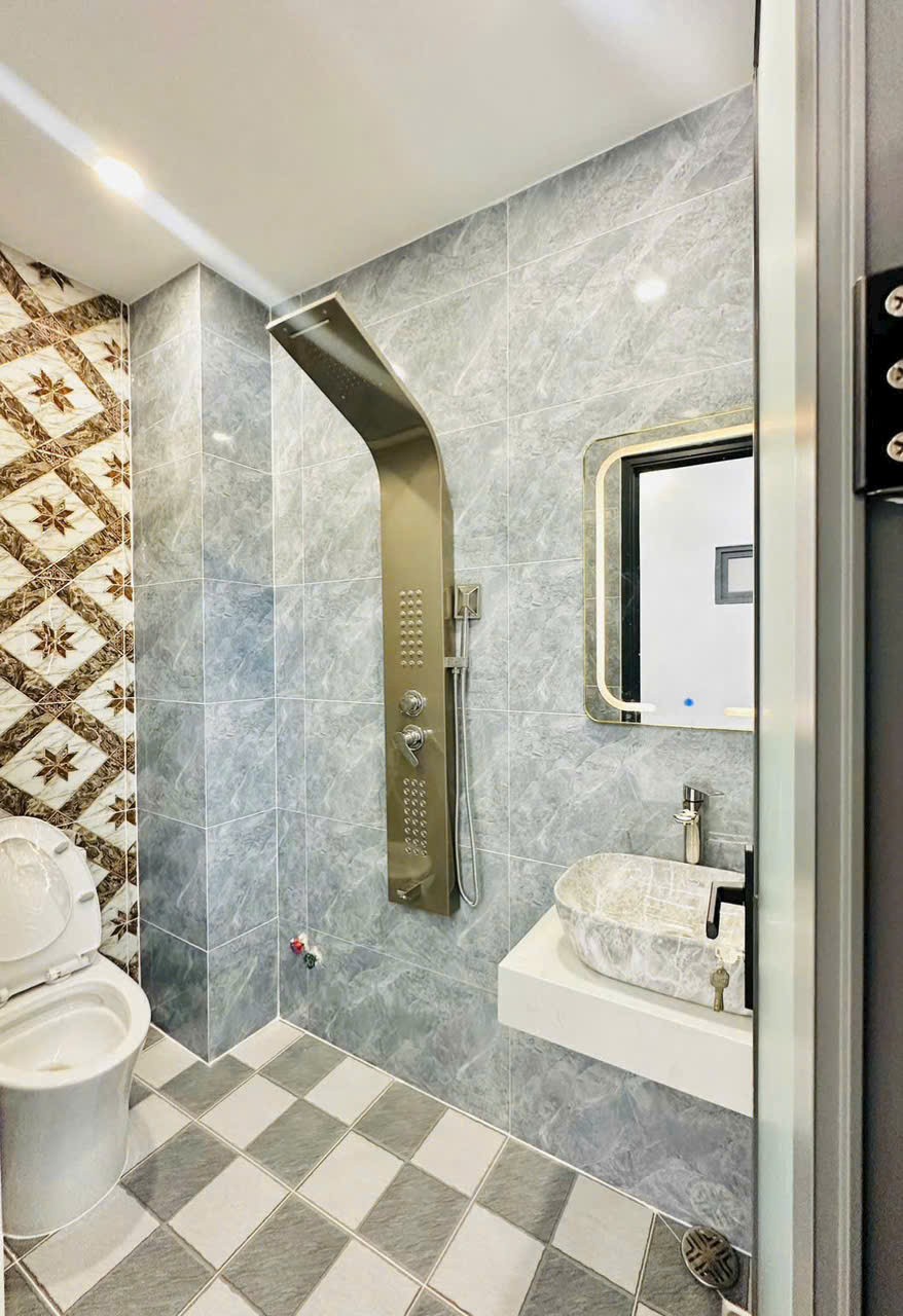 Nhà hẻm Tây Lân, Bình Trị Đông A, Bình Tân dt 52m2 3 lầu 4pn 5wc giá 6,4 tỷ 9