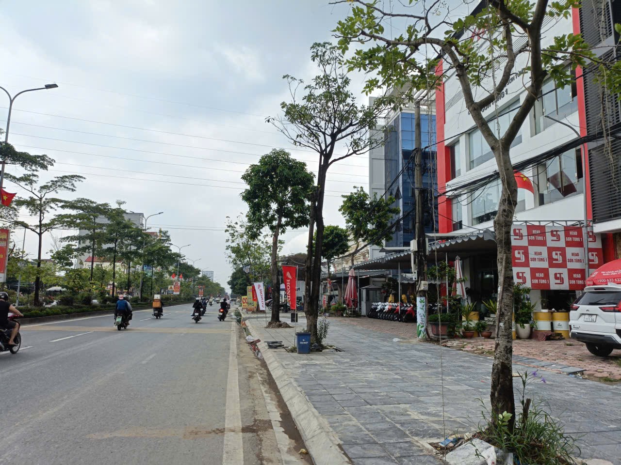 ĐẤT D.VỤ 5,5HA TRẠM TRÔI  140M, VỈA HÈ, 2 ÔTÔ TRÁNH  GIÁ 133 Tr/m2 4