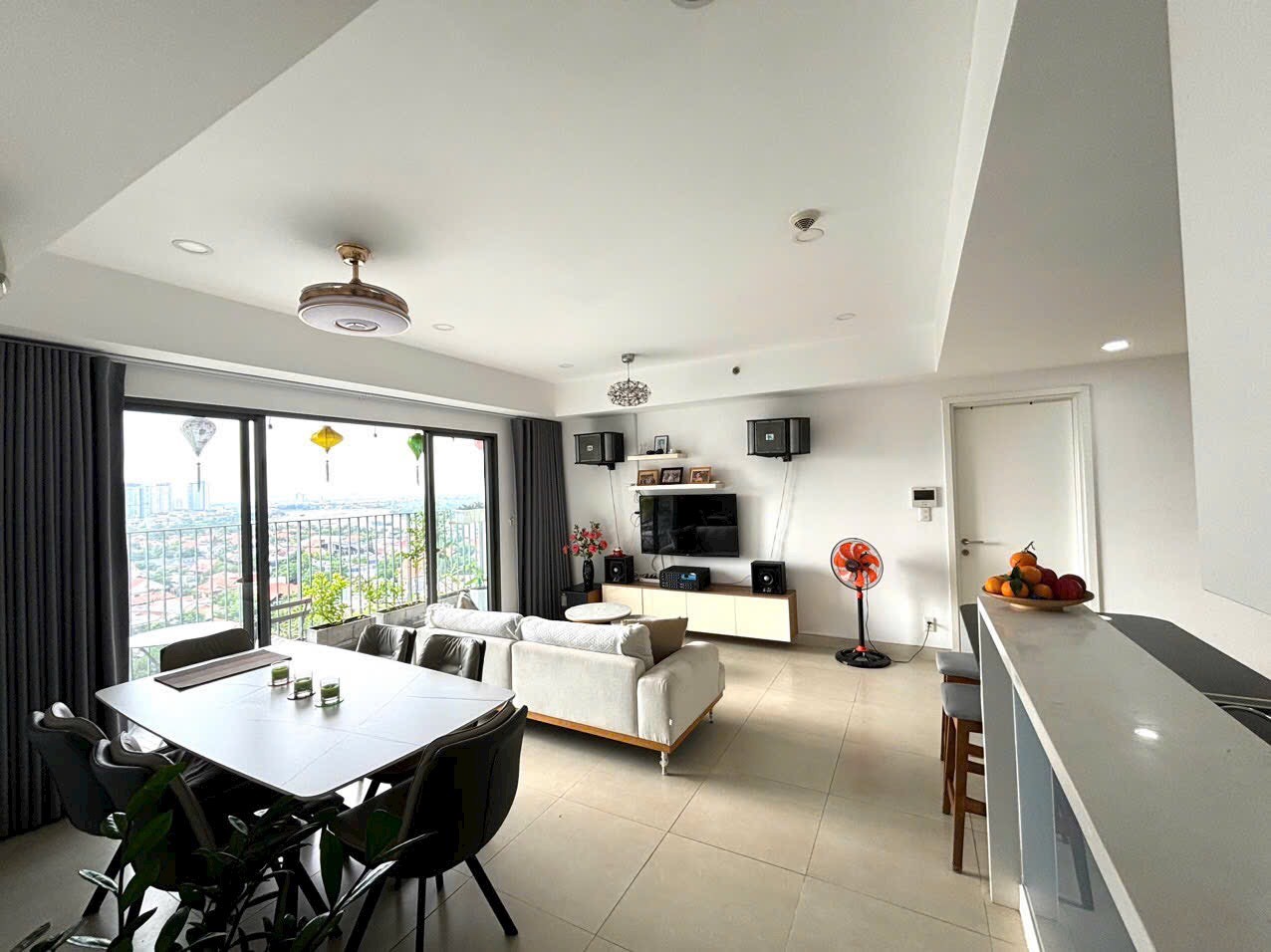 Cho thuê Căn hộ chung cư Phường Thảo Điền, Quận 2, Diện tích 185m², Giá 018.8 Triệu/tháng 9