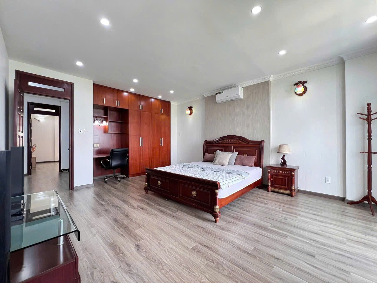 Cho thuê Nhà mặt tiền Phường An Phú, Quận 2, Diện tích 126m², Giá Thương lượng 3
