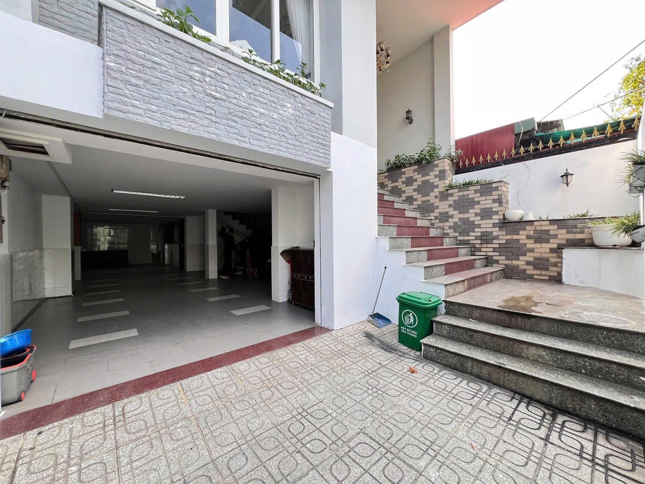 Cho thuê Nhà mặt tiền Phường An Phú, Quận 2, Diện tích 126m², Giá Thương lượng 8