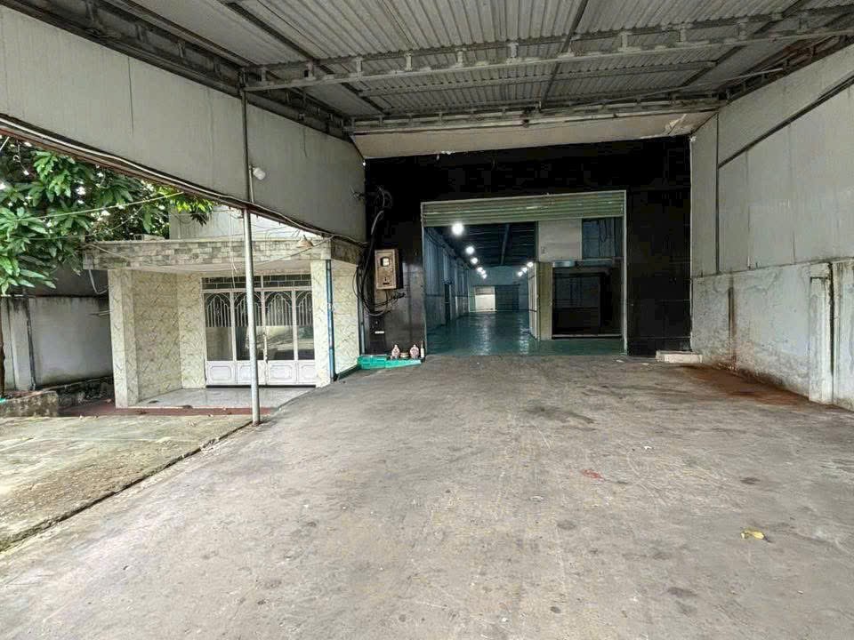 Nhà kho mặt tiền Trần Văn Giàu, xã Lê Minh Xuân, huyện Bình Chánh dt 674m2 giá 23 tỷ 2