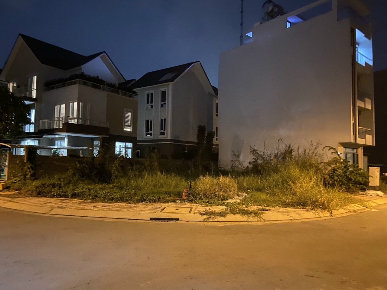 Cần bán Nhà mặt tiền Phường Phước Long B, Quận 9, Diện tích 85m², Giá 7.95 Tỷ 2