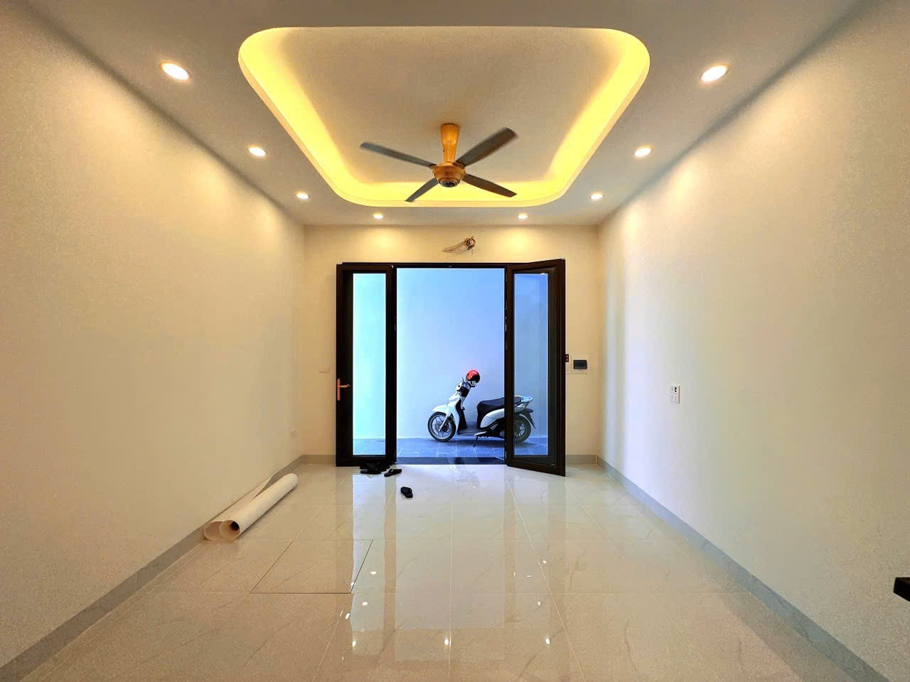 NHÀ ĐẸP – PHỐ LẠC LONG QUÂN, CẦU GIẤY – CHỦ ĐẦU TƯ XÂY UY TÍN VỚI HƠN 20 NĂM KINH NGHIỆM, XÂY TỐI 5