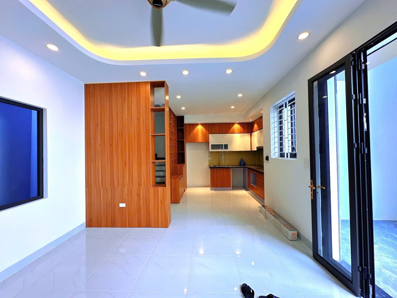 NHÀ ĐẸP – PHỐ LẠC LONG QUÂN, CẦU GIẤY – CHỦ ĐẦU TƯ XÂY UY TÍN VỚI HƠN 20 NĂM KINH NGHIỆM, XÂY TỐI 4