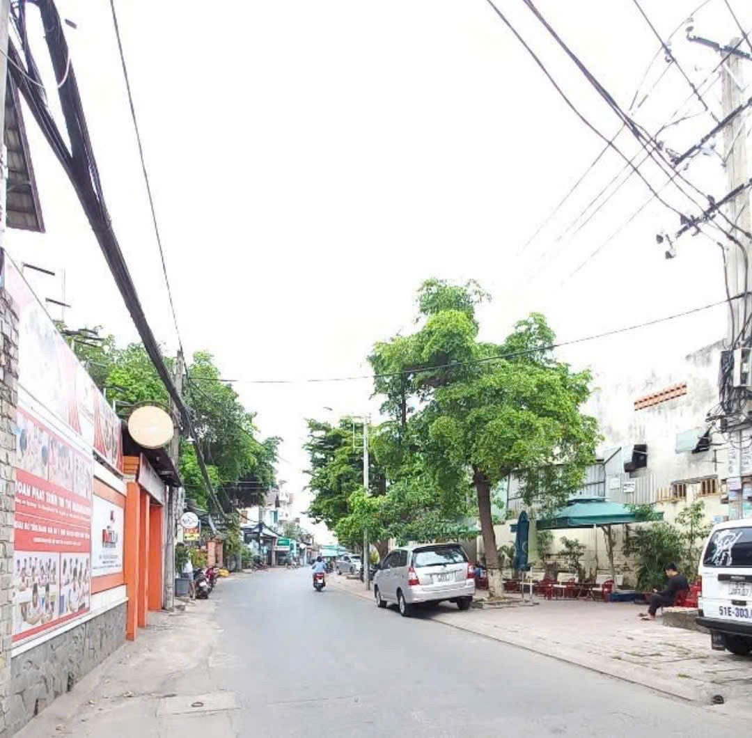 Cho thuê Nhà mặt tiền Phường Hiệp Phú, Quận 9, Diện tích 200m², Giá 35 Triệu/tháng