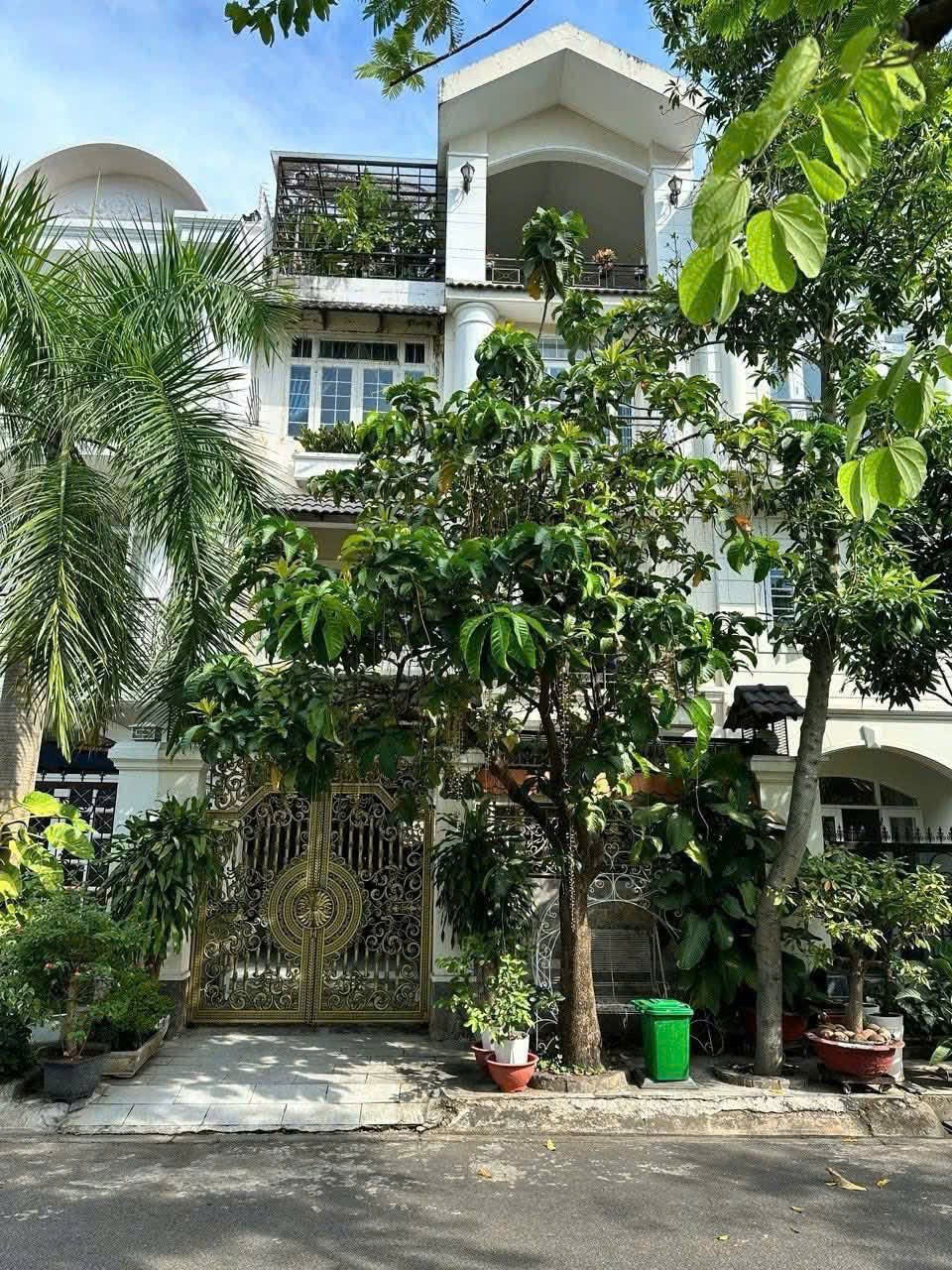 Cần bán Biệt thự Phường An Phú, Quận 2, Diện tích 123m², Giá 27 Tỷ 8