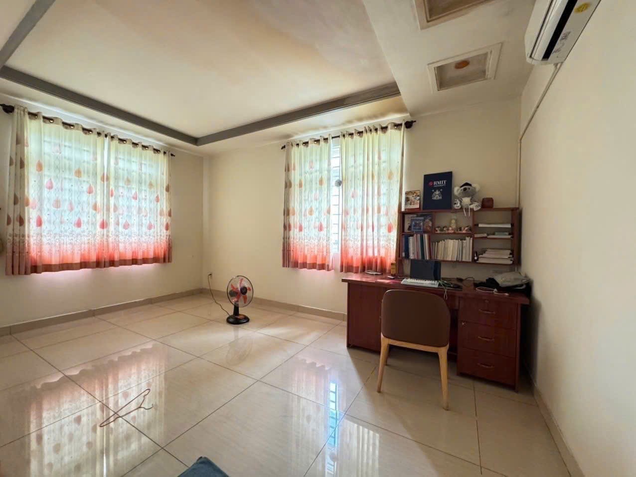 Cần bán Biệt thự Phường Hiệp Phú, Quận 9, Diện tích 317m², Giá 17.5 Tỷ