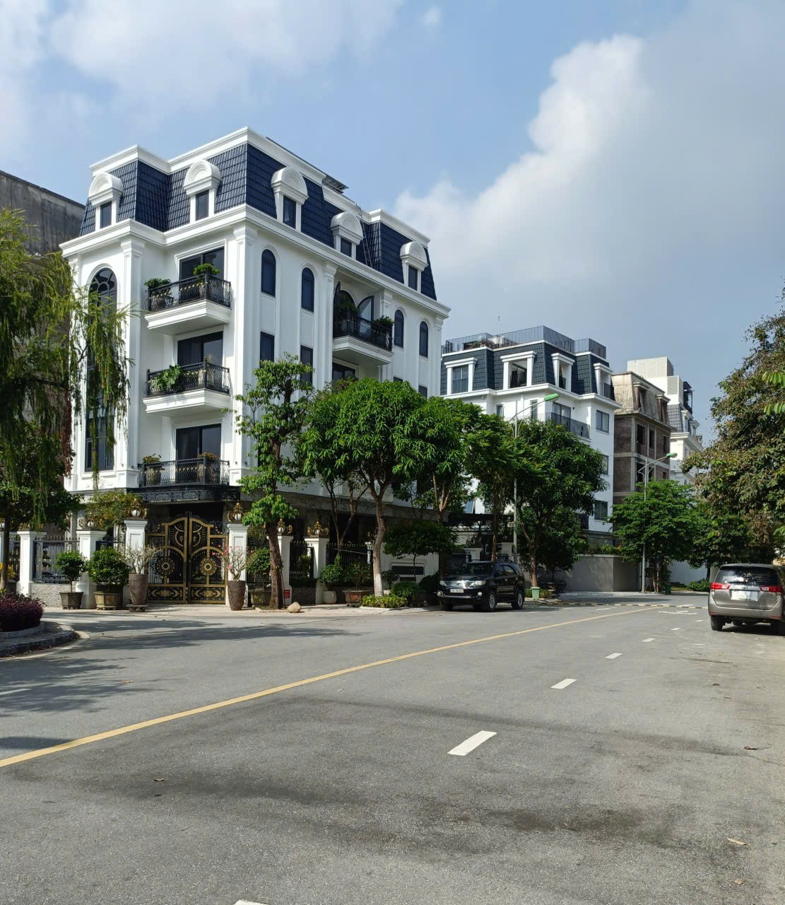 Biệt thự ĐL Lideco 288m2 - 5 tầng, Thang máy, NT Cực VIP, giá 41,5 tỷ