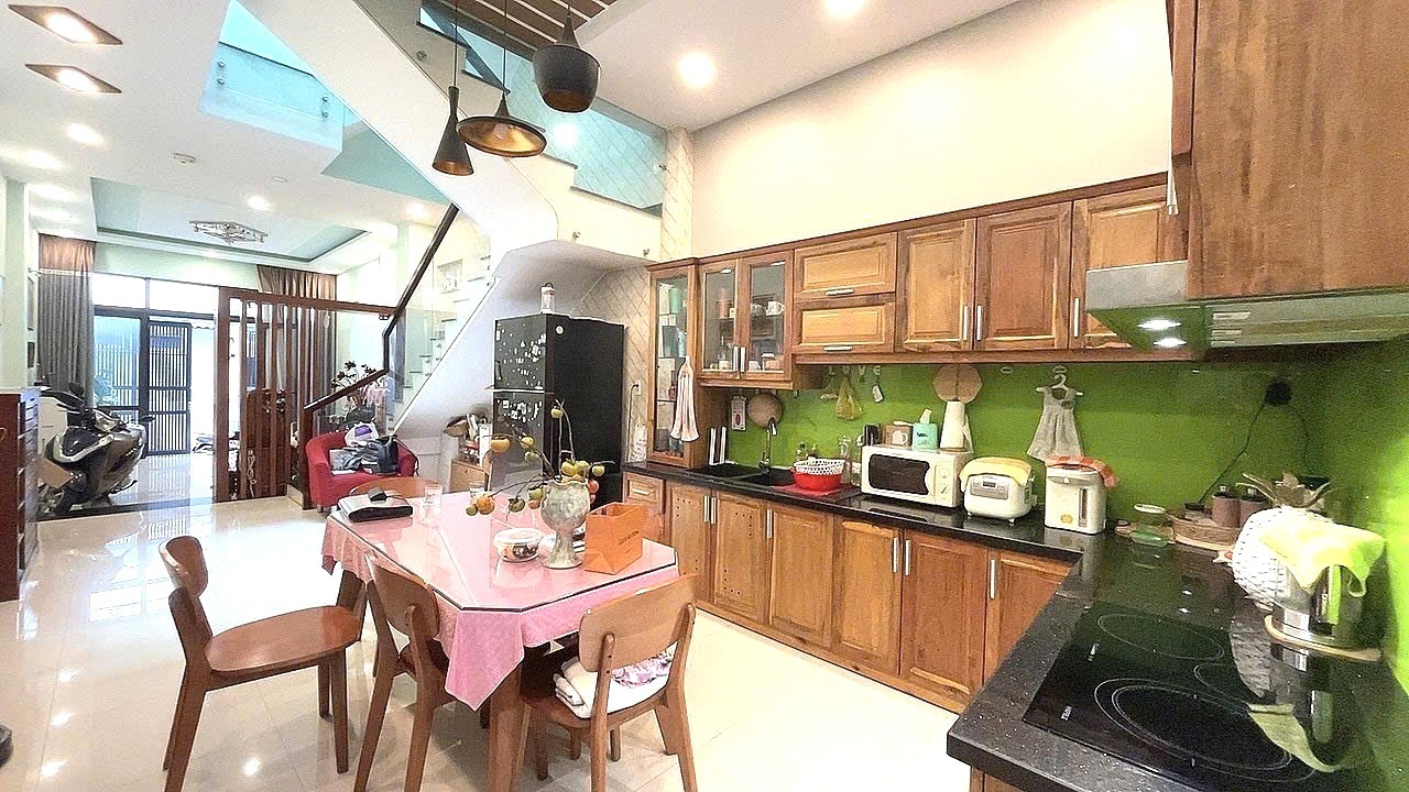 Nhỉnh 6 Tỷ TL!, 78M² 3 Tầng, CHỈ 2 CĂN RA HẺM XE HƠI TRÁNH! Lê Đức Thọ Gò Vấp!