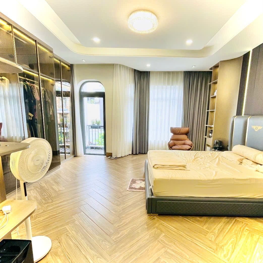 Mặt tiền trục chính Quận 4- KHÁNH HỘI- ngang hơn 5m cao 5 tầng đủ nội thất: 15 Tỷ nhỉnh. 0933910039 4