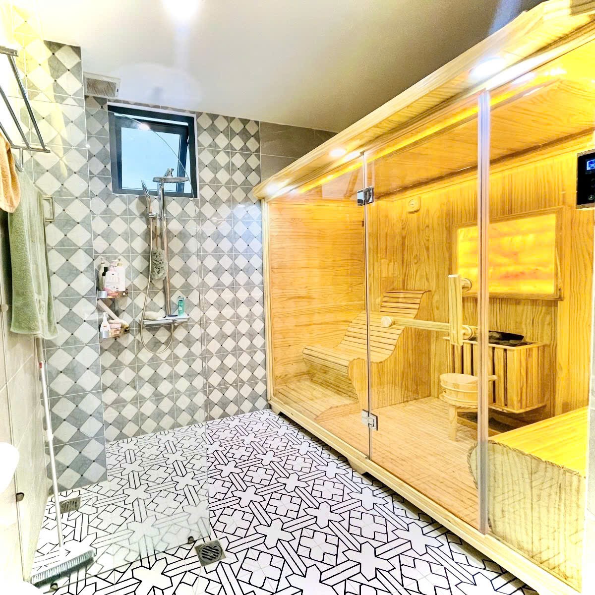 Mặt tiền trục chính Quận 4- KHÁNH HỘI- ngang hơn 5m cao 5 tầng đủ nội thất: 15 Tỷ nhỉnh. 0933910039 3