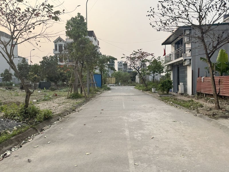 Bán gấp 79,5m2 đất tái định cư Trâu Quỳ, Phường Gia Lâm - View vườn hoa, đường ô tô tránh 2