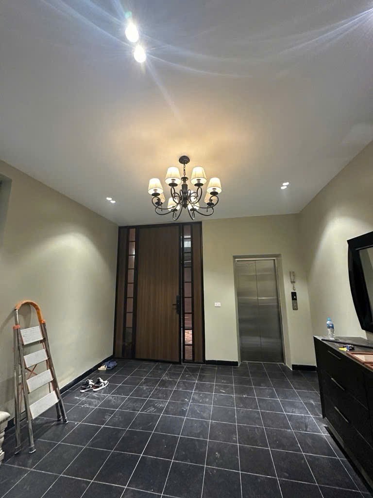 Tứ Liên nhà đẹp ngõ nông - thang máy - 6 tầng ở luôn full nội thất - 69m2 giá 13,9 tỷ. 2