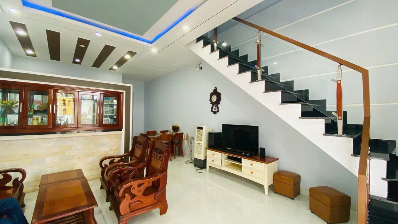 Nhà hẻm oto Cầu Dứa Phú Nông - phường Tây Nha Trang chỉ 3tỷ700tr