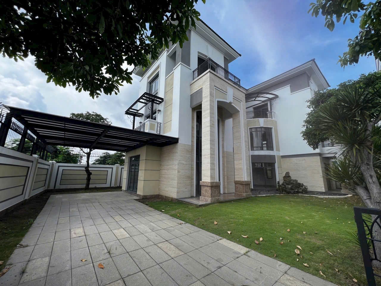 Cần bán Biệt thự Phường Phú Hữu, Quận 9, Diện tích 527m², Giá 57 Tỷ 6