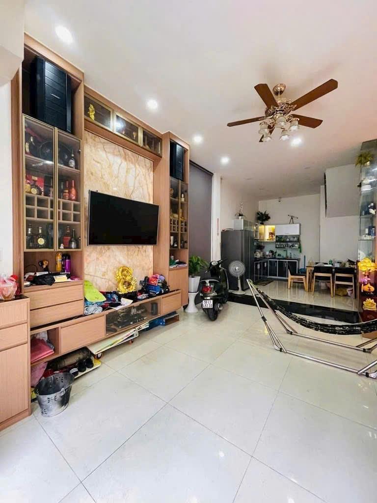 HIẾM - KHU TRẦN TRỌNG CUNG, PHƯỜNG BÌNH THUẬN QUẬN 7 , XE HƠI TỚI NHÀ KHÔNG LỖI - 4 TẦNG - 04 PN - 2