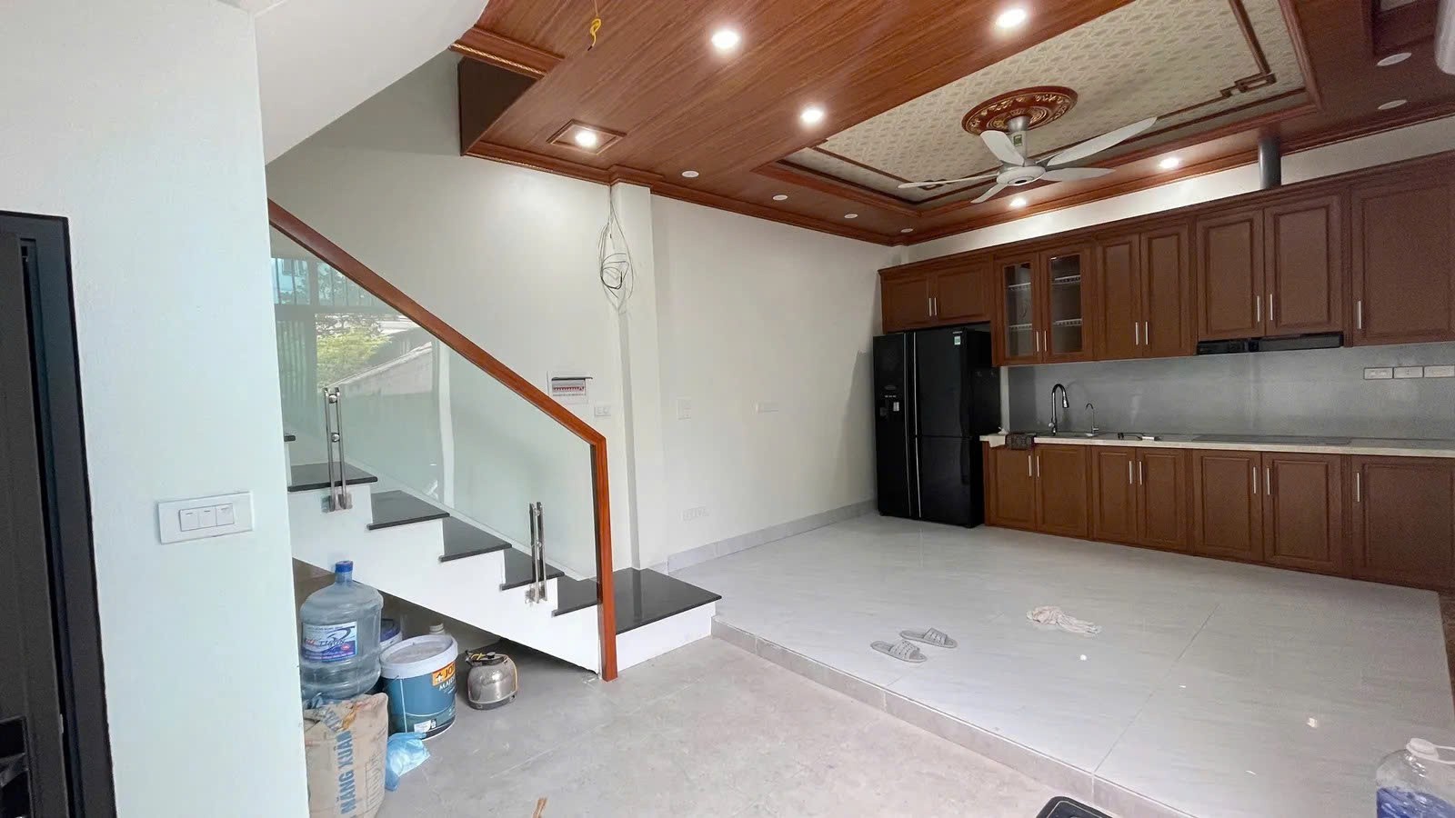 NHÀ MỚI FULL NỘI THẤT Phố Hoa Lâm 31m2 X 5 Tầng mặt tiền 6.9m, 6.5 tỷ Long Biên. 3