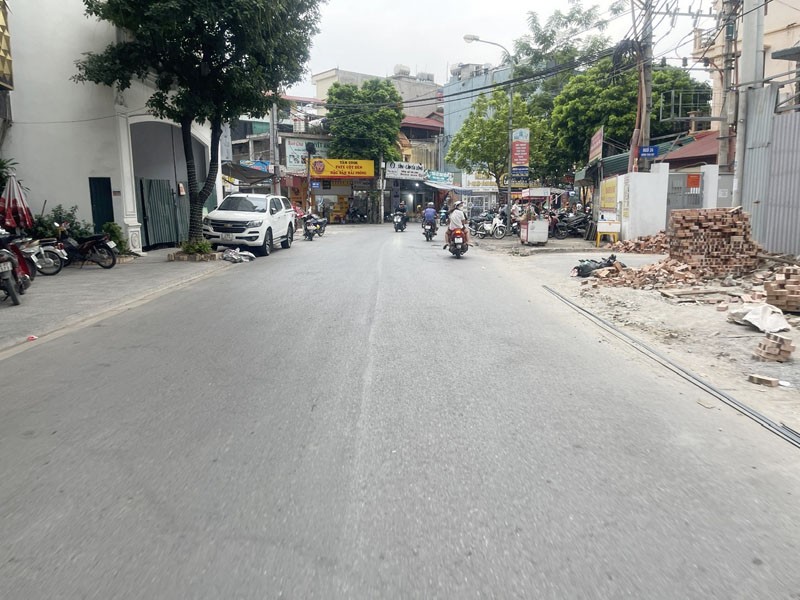 Cần bán 59m2 nhà 3 tầng phố Trâu Quỳ, Phường Gia Lâm, kinh doanh sầm uất, dòng tiền ổn định 5