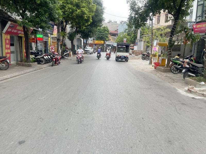 Cần bán 59m2 nhà 3 tầng phố Trâu Quỳ, Phường Gia Lâm, kinh doanh sầm uất, dòng tiền ổn định 6