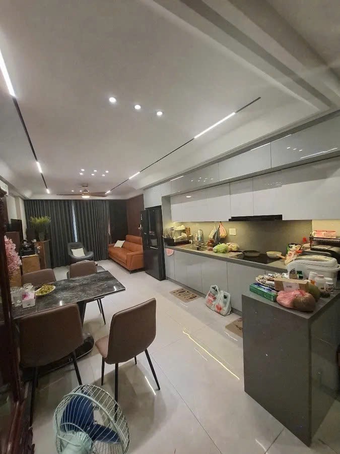 NHÀ ĐẸP TẶNG NỘI THẤT Phố Bồ Đề 52 m2 X 6 Tầng 13.9 tỷ Long Biên Hà Nội.Ô TÔ VÀO NHÀ. 2