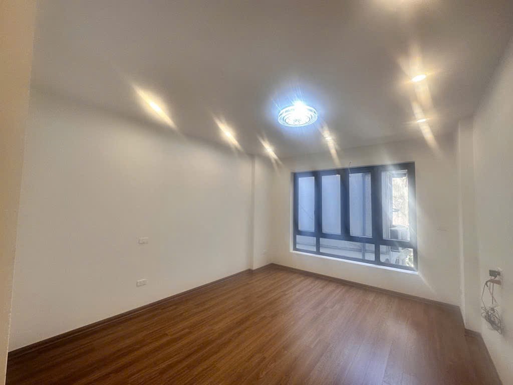NHÀ MỚI LẠC LONG QUÂN, NGÕ THOÁNG-THÔNG, 5 TẦNG NHÀ MỚI Ở LUÔN GIÁ NHỈNH 8 TỶ 3