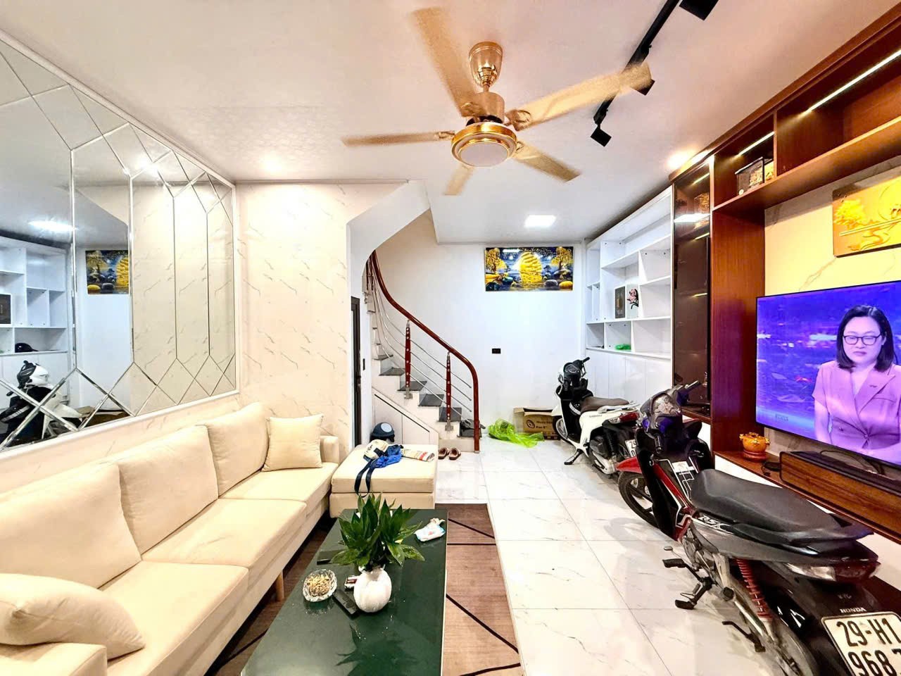 Bán gấp MẶT NGÕ 51 m giá 9  tỷ Ô TÔ KINH DOANH Quan Nhân, Thanh Xuân. 2