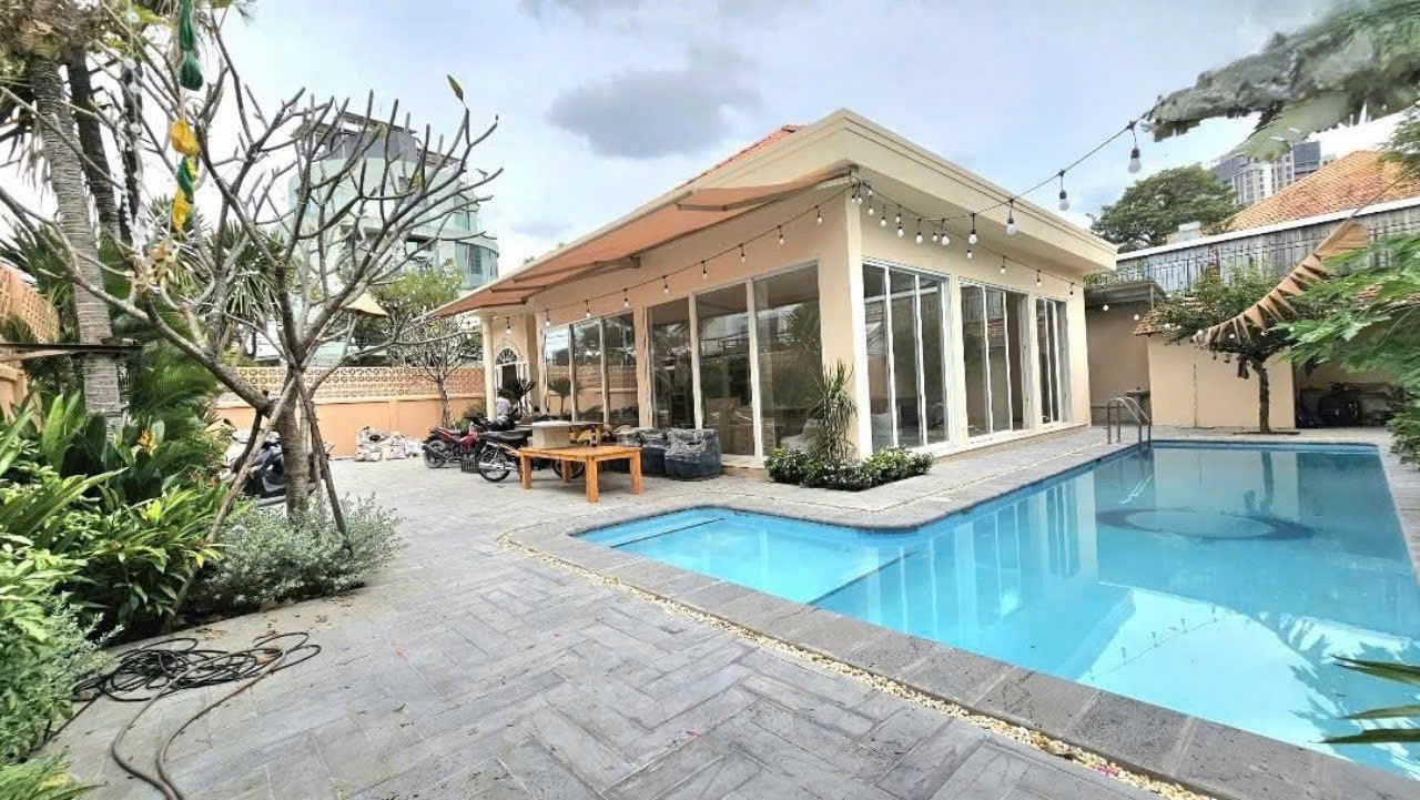 Cần bán Biệt thự Quận 2, Hồ Chí Minh, Diện tích 556m², Giá 140 Tỷ
