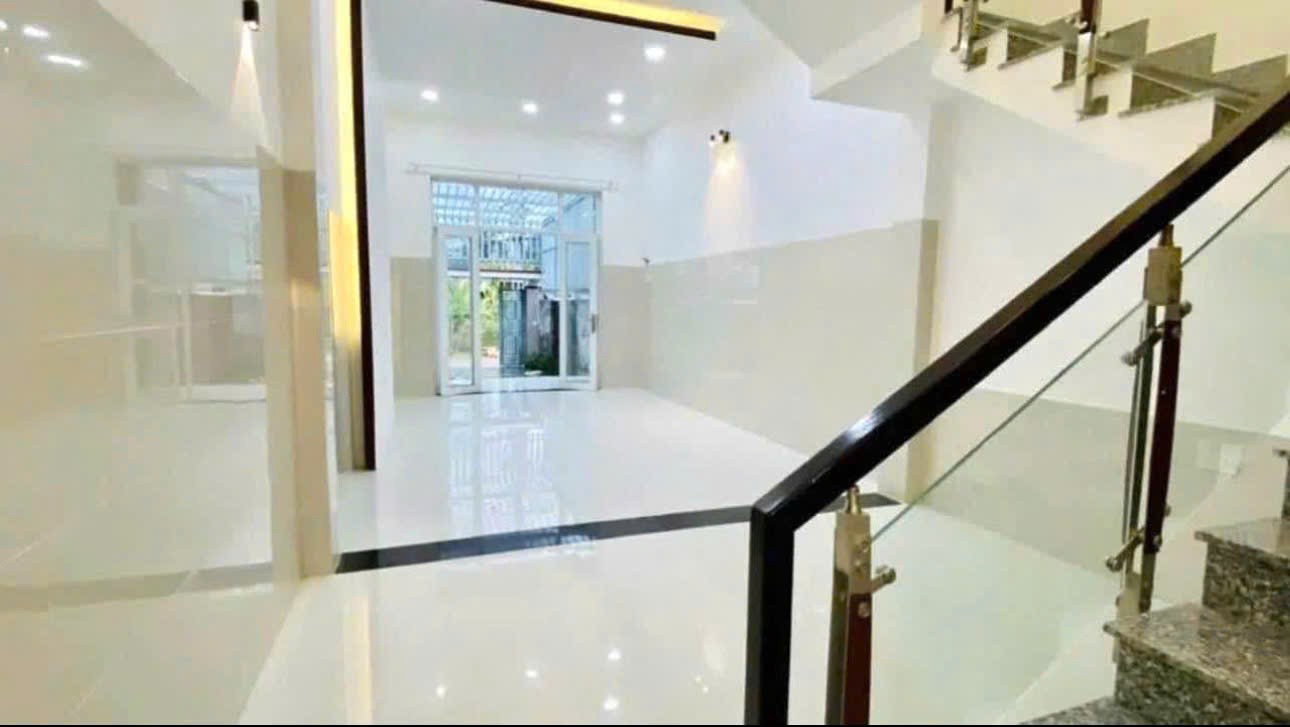 chuyển nhượng nhanh nhà mặt tiền đường Lương Định Của - Vĩnh Trung - phường Tây Nha Trang chỉ 2