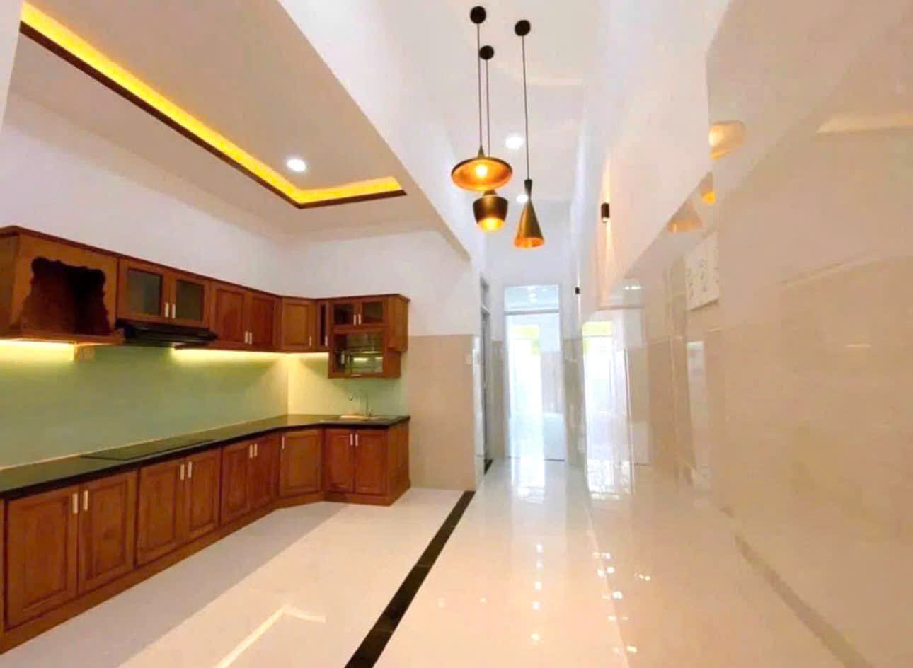 chuyển nhượng nhanh nhà mặt tiền đường Lương Định Của - Vĩnh Trung - phường Tây Nha Trang chỉ 3
