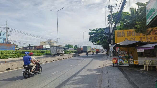 BÁN XƯỞNG MẶT TIỀN QL1A THẠNH XUÂN, Q.12 – THU NHẬP 95TR/THÁNG 3
