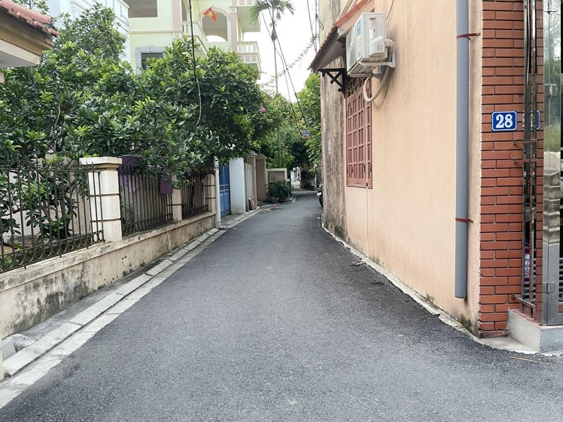Bán nhà 3 tầng kiên cố 30,1m2, đầu Làng Cam, Phường Thuận An. Gần chợ, tiện ích đầy đủ, ô tô tới 2