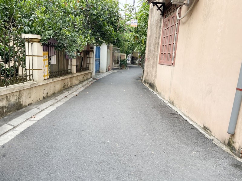 Bán nhà 3 tầng kiên cố 30,1m2, đầu Làng Cam, Phường Thuận An. Gần chợ, tiện ích đầy đủ, ô tô tới 3