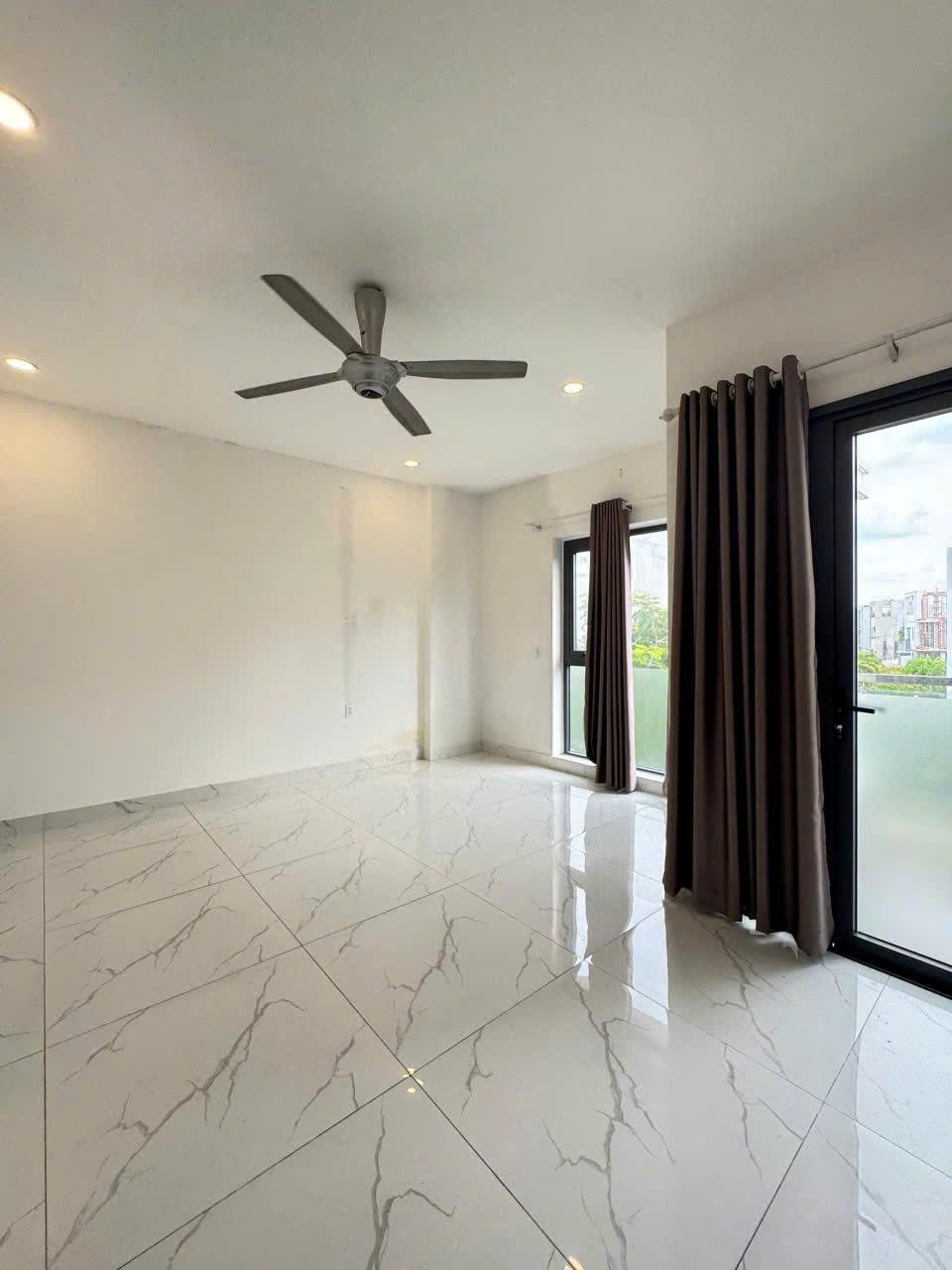 Cho thuê Nhà mặt tiền Phường Bình Trưng Tây, Quận 2, Diện tích 126m², Giá 80 Triệu/tháng