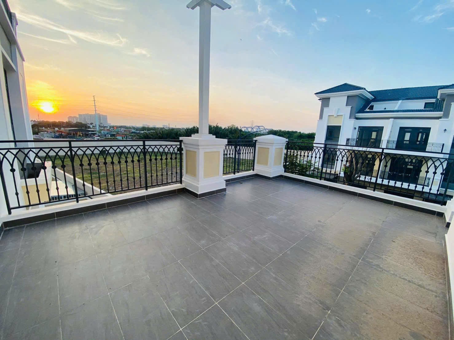 Cần bán Biệt thự Phường Phú Hữu, Quận 9, Diện tích 230m², Giá 031.5 Tỷ
