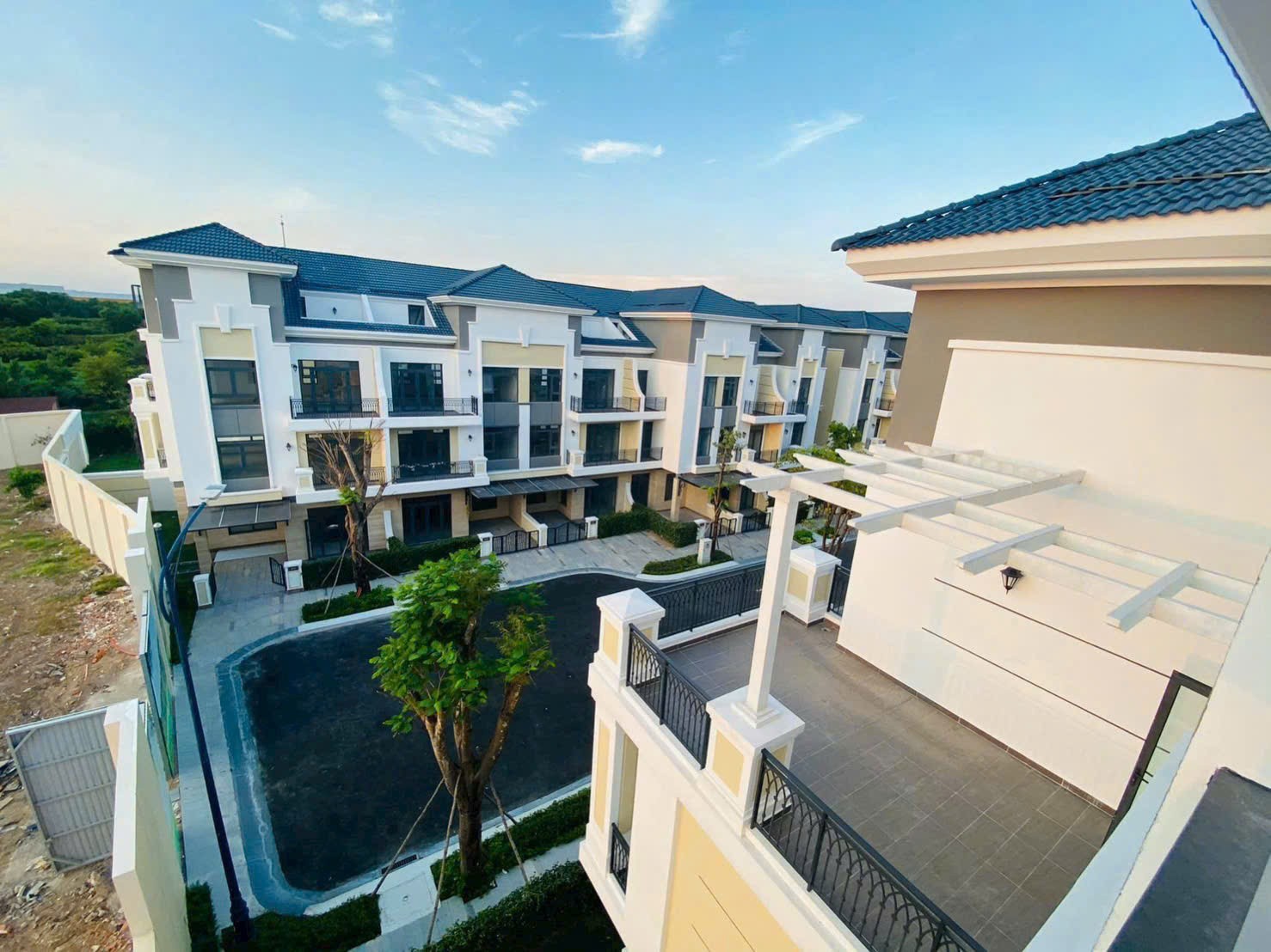 Cần bán Biệt thự Phường Phú Hữu, Quận 9, Diện tích 230m², Giá 031.5 Tỷ 2
