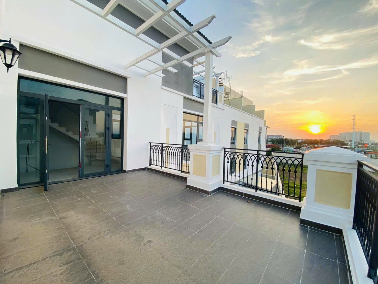 Cần bán Biệt thự Phường Phú Hữu, Quận 9, Diện tích 230m², Giá 031.5 Tỷ 7