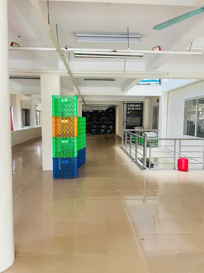 NHÀ MỚI MẶT NGÕ THÔNG Ô TÔ CHÁNH KINH DOANH PHỐ Ngọc Thụy 300m2 X 7 Tầng X 48 tỷ Long Biên. 3