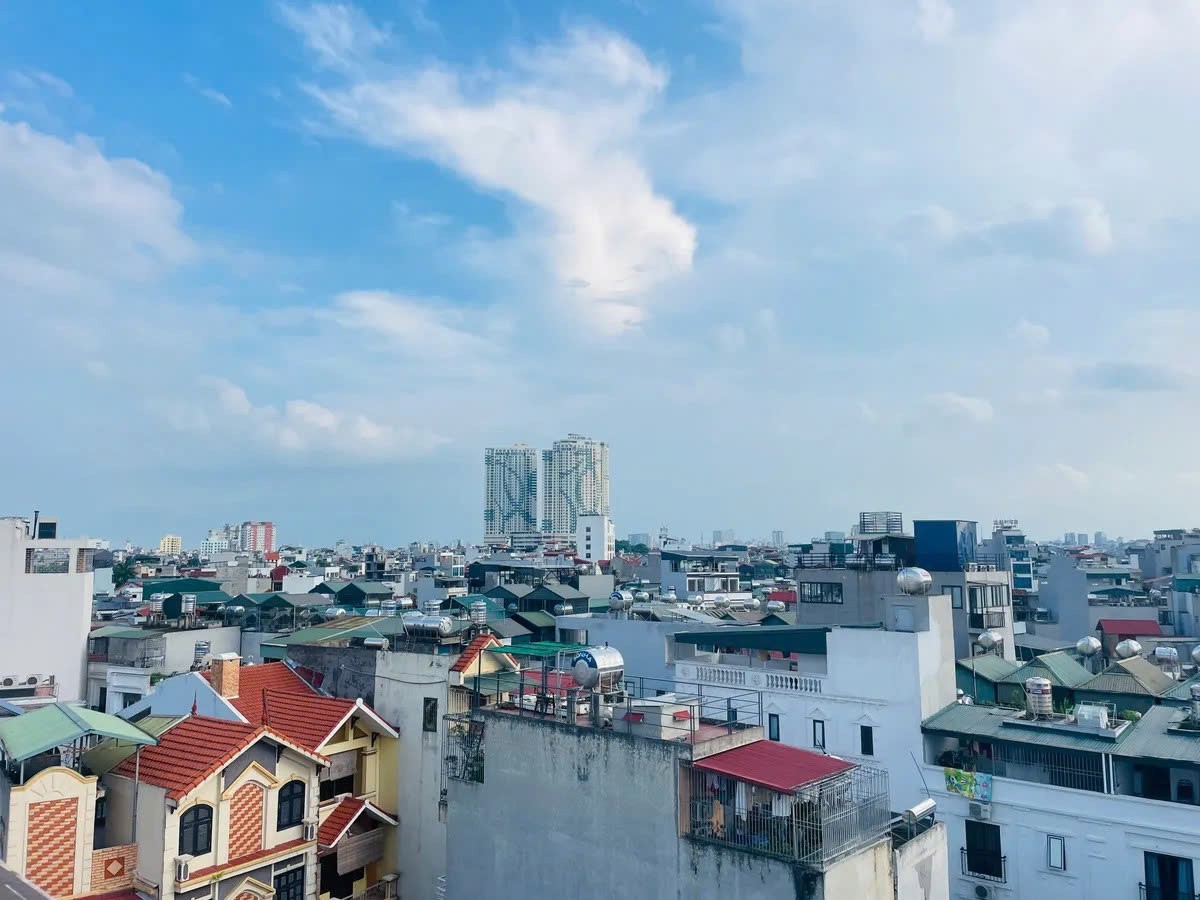 NHÀ MỚI MẶT NGÕ THÔNG Ô TÔ CHÁNH KINH DOANH PHỐ Ngọc Thụy 300m2 X 7 Tầng X 48 tỷ Long Biên. 4