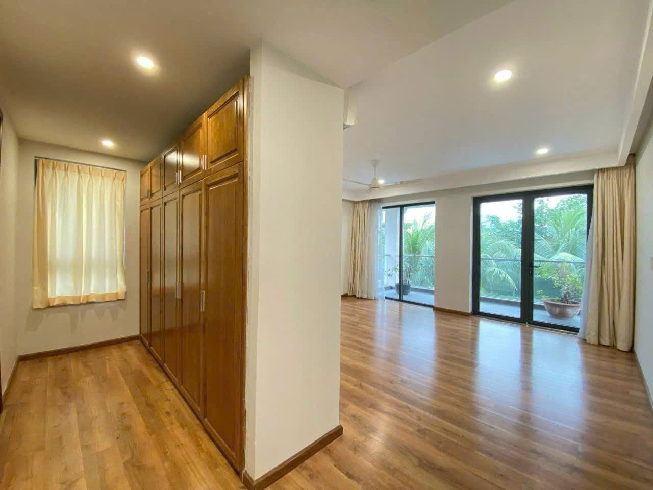 Cho thuê Biệt thự Phường Tăng Nhơn Phú A, Quận 9, Diện tích 900m², Giá Thương lượng 5