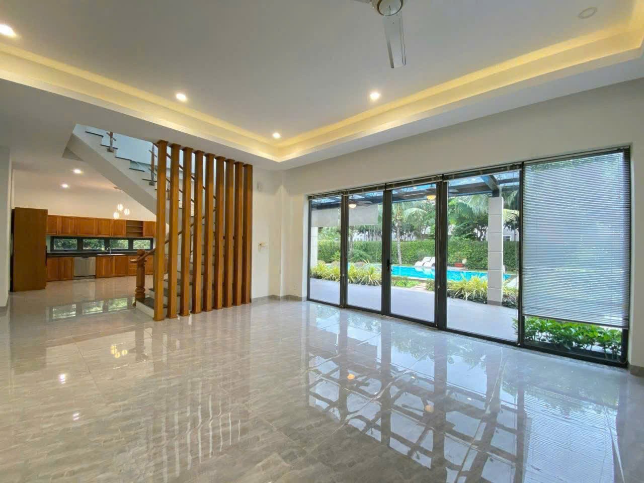Cho thuê Biệt thự Phường Tăng Nhơn Phú A, Quận 9, Diện tích 900m², Giá Thương lượng 6