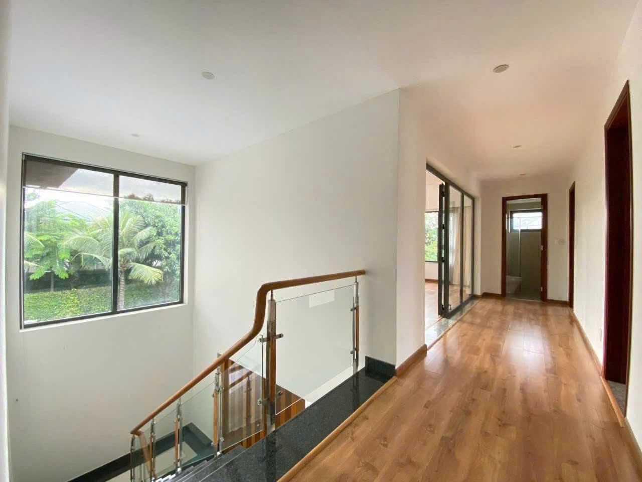 Cho thuê Biệt thự Phường Tăng Nhơn Phú A, Quận 9, Diện tích 900m², Giá Thương lượng 13