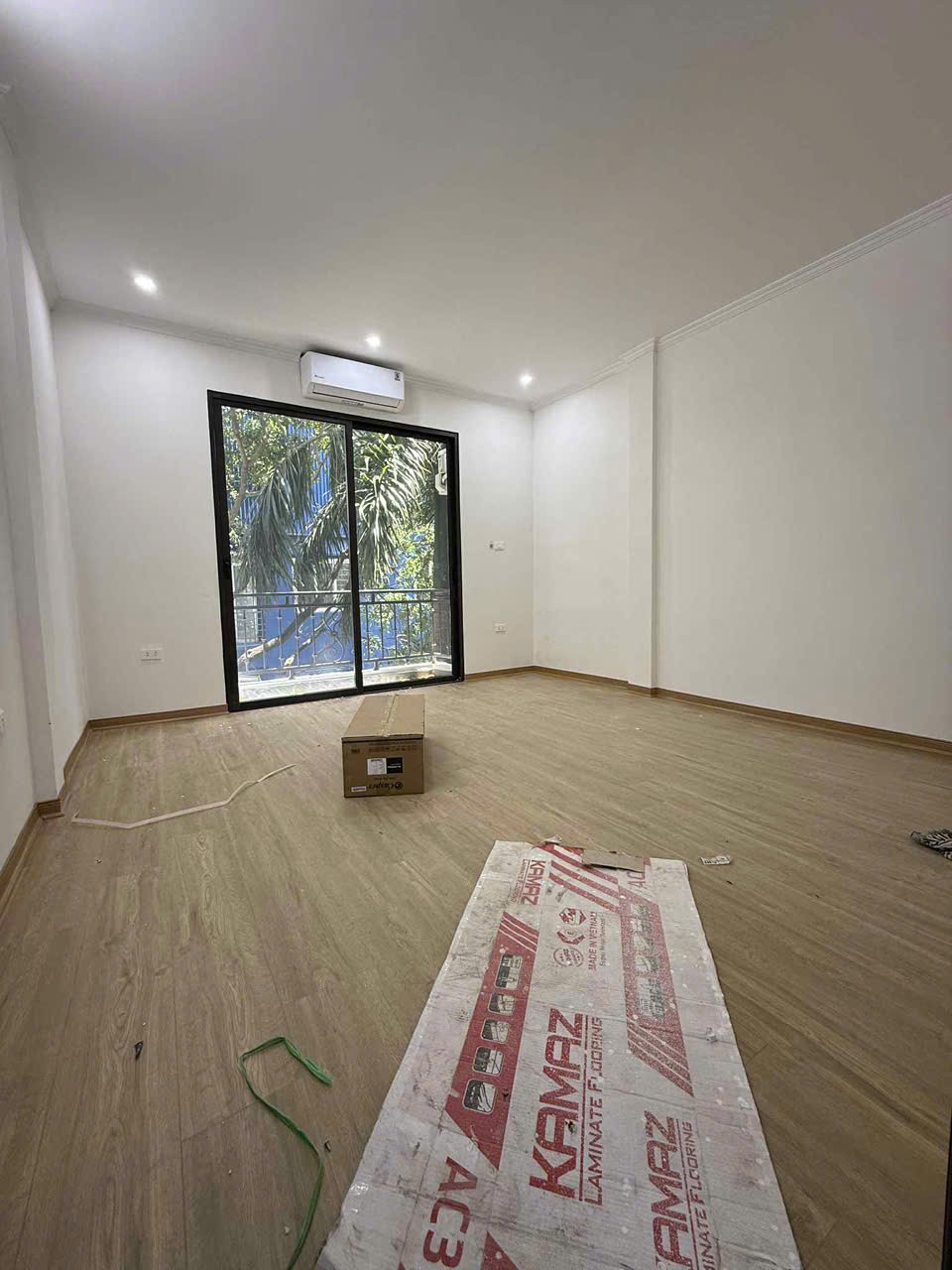 Bán nhà Lê Trọng Tấn - Phân lô vỉa hè rộng 60m xây 6 tầng thang máy kinh doanh sầm uất 4