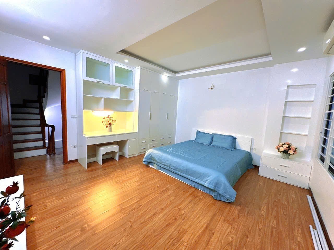 Nhà Đẹp Nghĩa Đô – 40m² – 2 Thoáng – Sổ Vuông – Ngõ Ô Tô Tránh – Chỉ 11,5 Tỷ 4