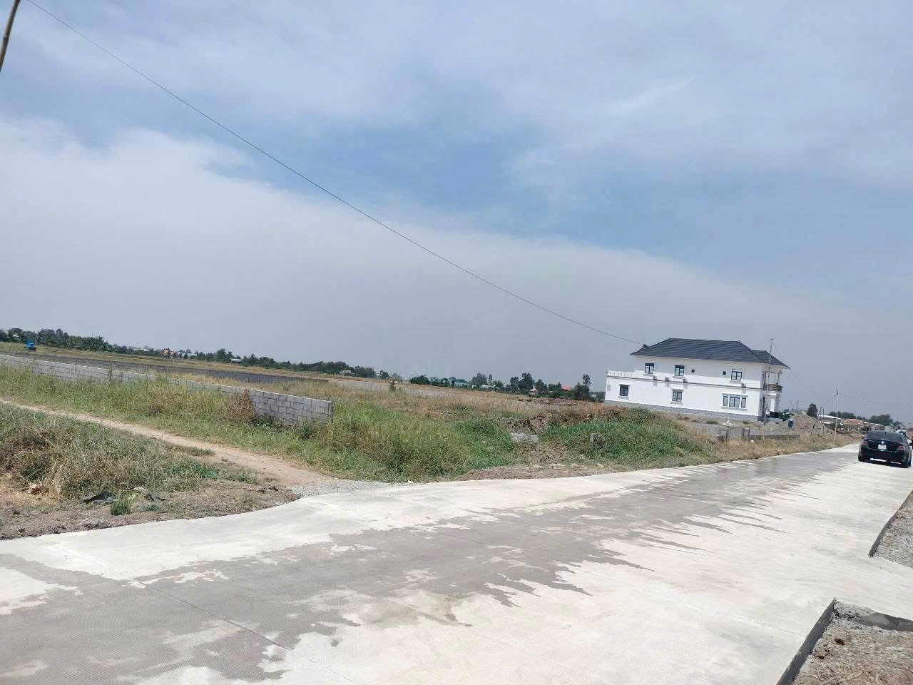 Đất thổ 327m2 mt xe hơi xã Tân Lân (mới) giá rẻ cho khách mua đầu tư 1 tỏi 4