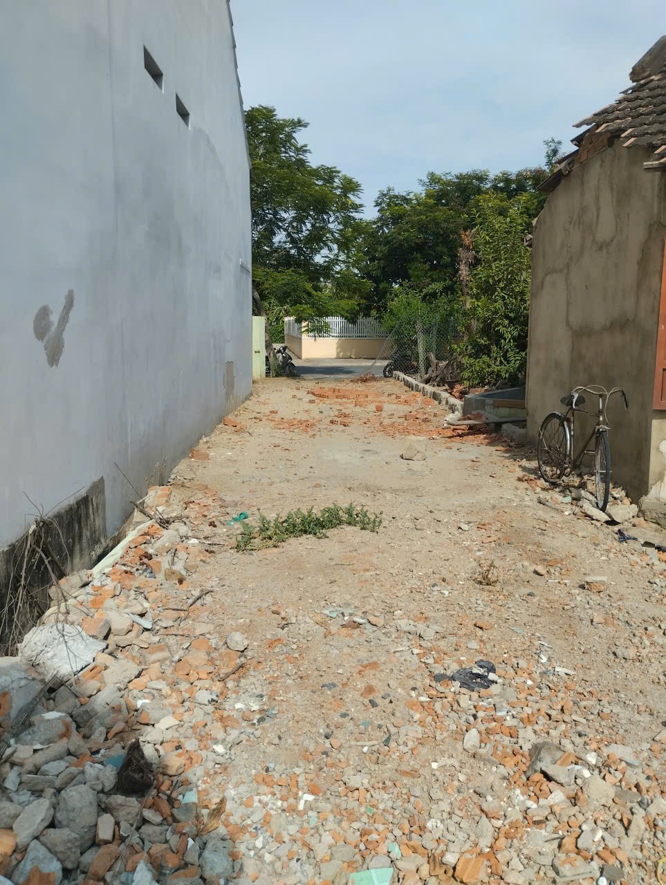 BÁN LÔ ĐẤT HÌNH CHỮ L NỞ HẬU MẶT TIỀN ĐƯỜNG NHỰA 14m TT DIÊN KHÁNH 4